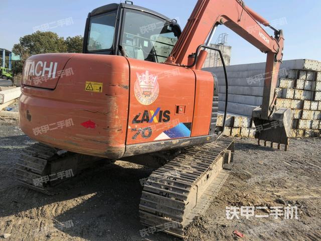 右后45(整機(jī)外觀) 右后45(整機(jī)外觀)