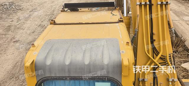 驾驶室顶部（整机外观）