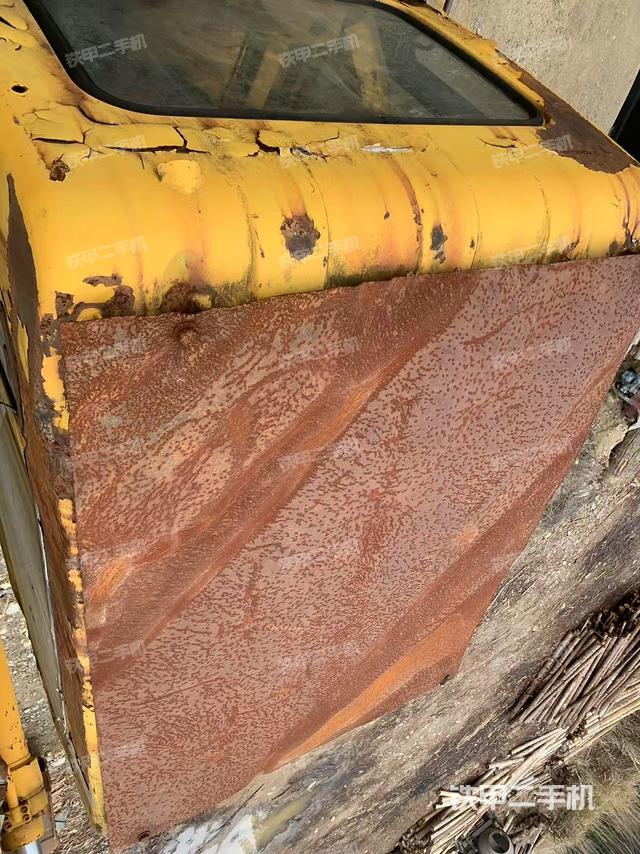 駕駛室頂部（整機(jī)外觀）