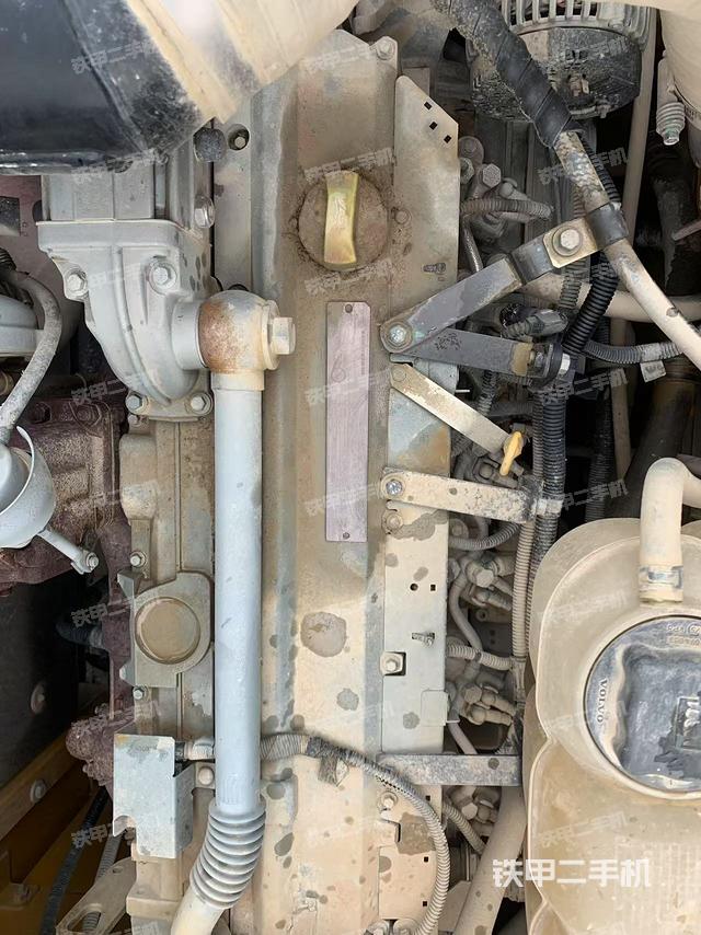 發(fā)動機(jī)整體俯視（整機(jī)外觀）