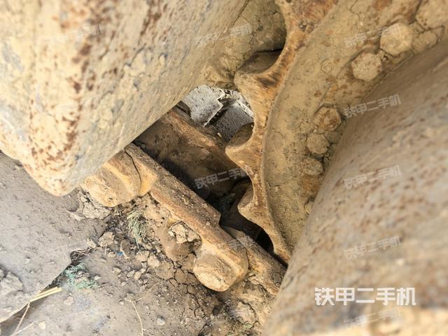 右驅(qū)動(dòng)輪（行走機(jī)構(gòu)）