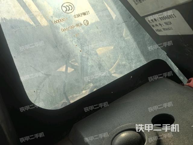 右側(cè)玻璃角標(biāo)(駕駛室部分) 右側(cè)玻璃角標(biāo)(駕駛室部分)