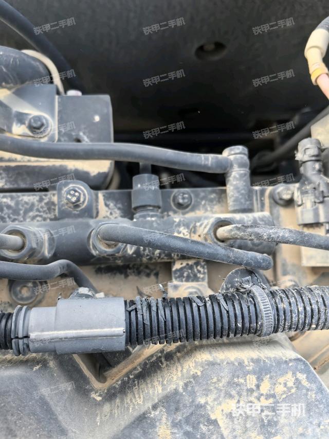 氣門室蓋螺絲特寫(上車部件) 氣門室蓋螺絲特寫(上車部件)