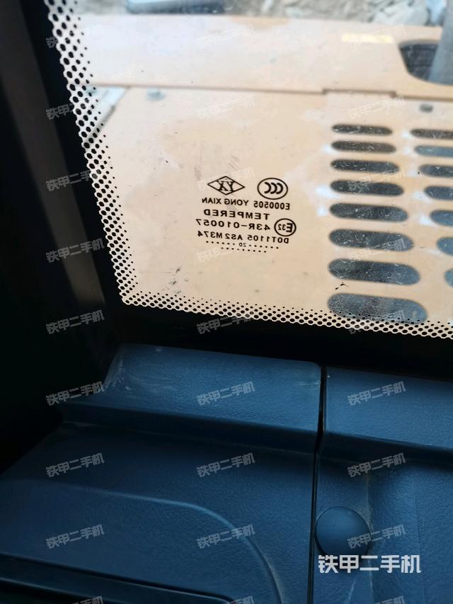 后窗玻璃角標(biāo)（駕駛室部分）