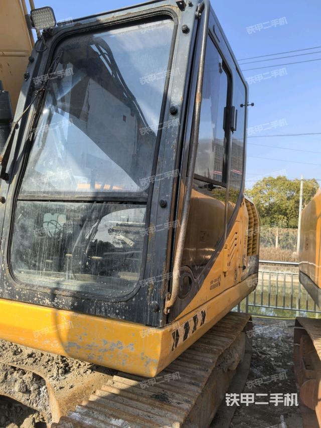 駕駛室整體（整機(jī)外觀）