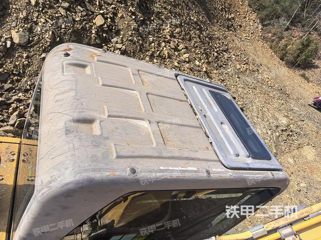 驾驶室顶部俯视(上车部件) 驾驶室顶部俯视(上车部件)