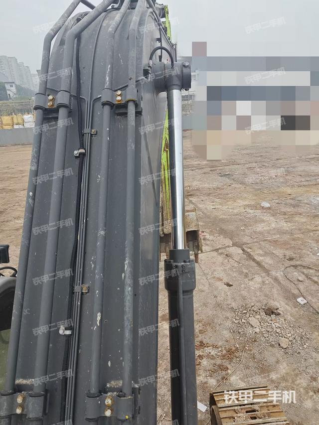 大臂背部俯視（工作和回轉(zhuǎn)裝置）