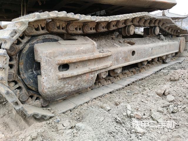 左側(cè)履帶整體?（行走機構(gòu)）