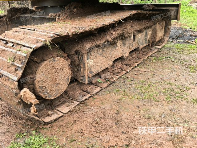 左側(cè)履帶整體?（行走機(jī)構(gòu)）