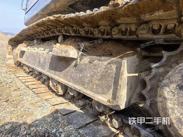 右导向轮(行走机构) 右导向轮(行走机构)