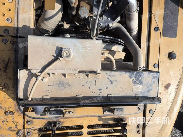 水箱+风扇特写(上车部件) 水箱+风扇特写(上车部件)