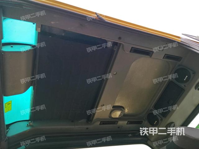 頂棚整體（駕駛室部分）