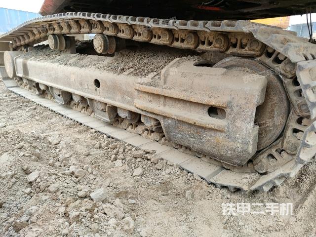 右側(cè)履帶整體（行走機構(gòu)）