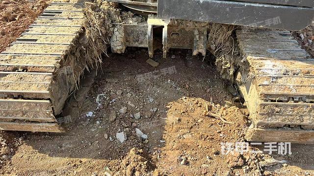 轉(zhuǎn)盤和下車架正前（工作和回轉(zhuǎn)裝置）