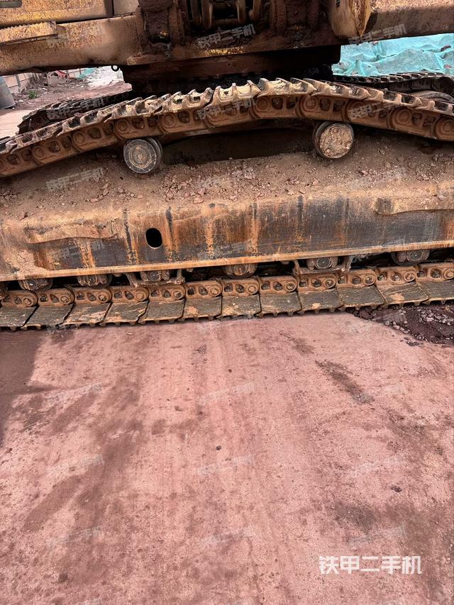 右側(cè)履帶整體（行走機(jī)構(gòu)）