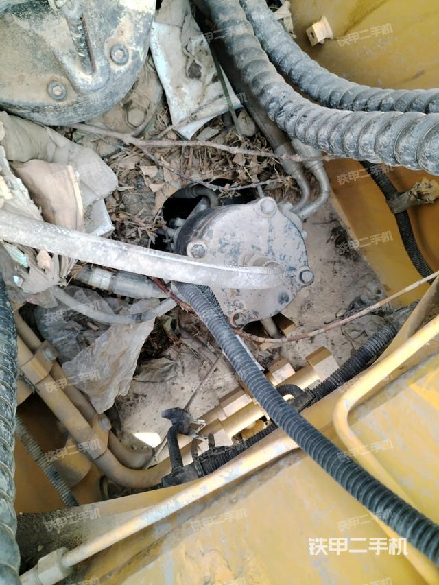 中央回轉(zhuǎn)接頭特寫（上車部件）