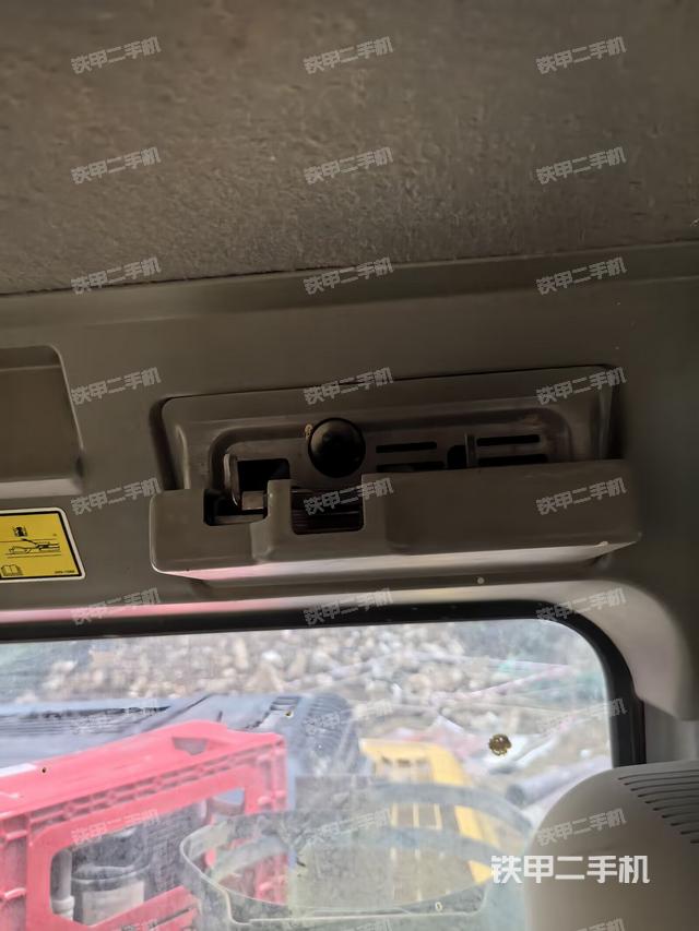 駕駛室整體（整機(jī)外觀）