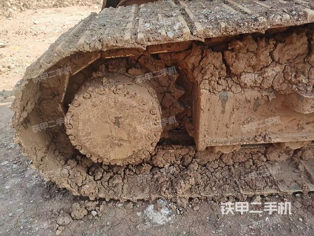 單側(cè)履帶整體（整機(jī)外觀）