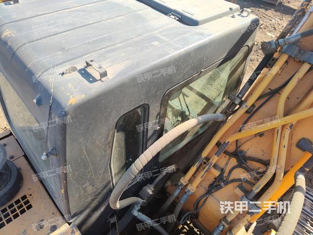 駕駛室頂部（整機(jī)外觀）