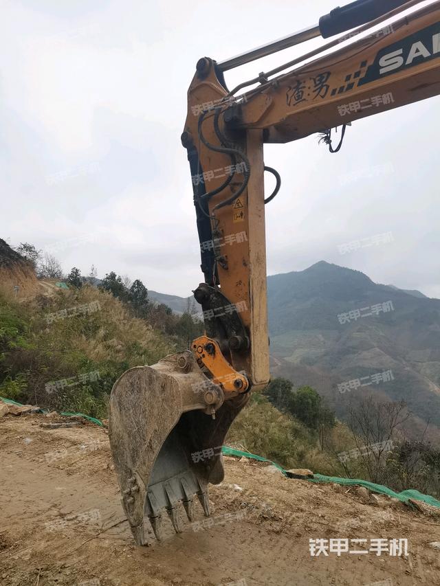 小臂整體左后（工作和回轉(zhuǎn)裝置）