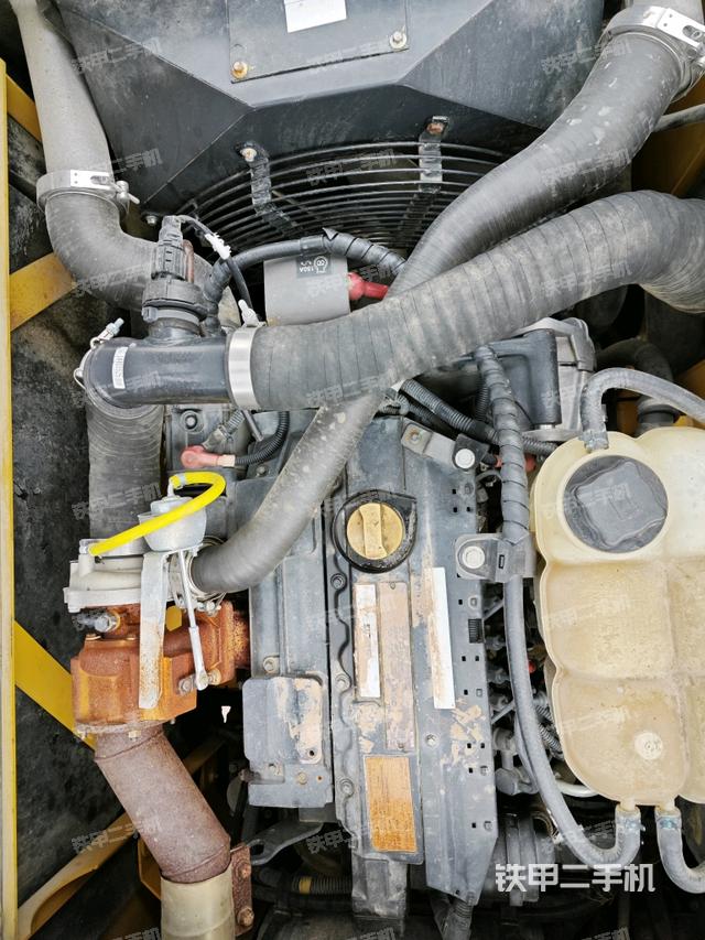 氣門室蓋螺絲特寫（上車部件）