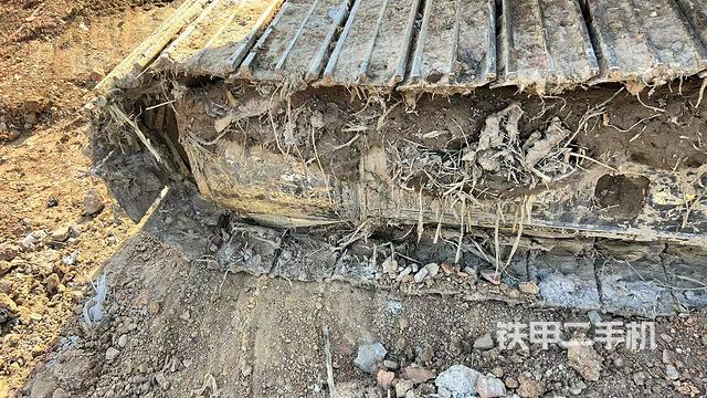 右導(dǎo)向輪（行走機(jī)構(gòu)）