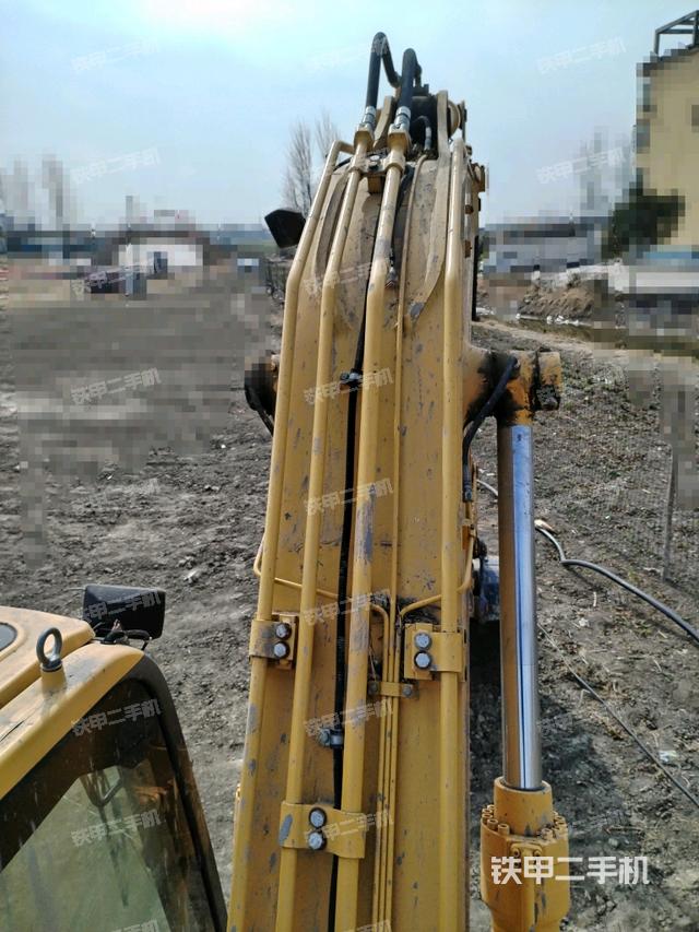 大臂背部俯視（工作和回轉(zhuǎn)裝置）