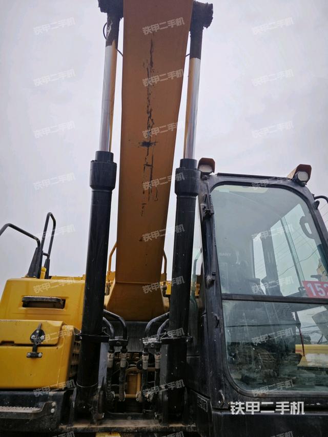 大臂油缸整體?豎拍（工作和回轉(zhuǎn)裝置）