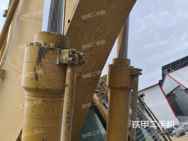 大臂油缸整體?豎拍（工作和回轉(zhuǎn)裝置）