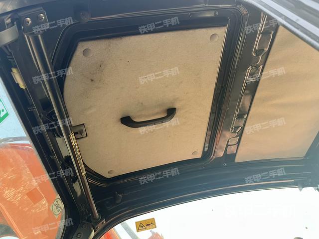 頂棚整體（駕駛室部分）