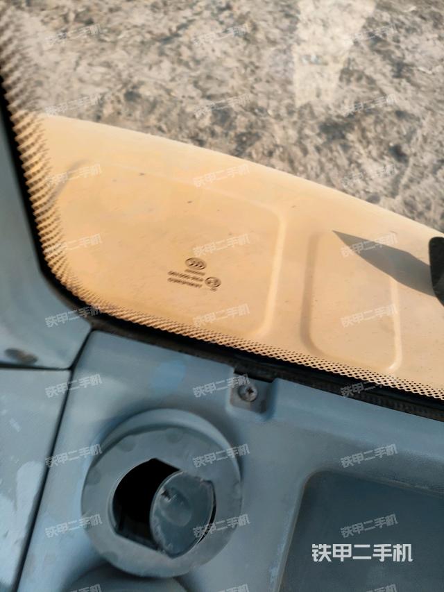 后窗玻璃角標(biāo)（駕駛室部分）