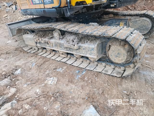 右側(cè)履帶整體?（行走機(jī)構(gòu)）