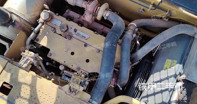 發(fā)動機整體俯視(整機外觀) 發(fā)動機整體俯視(整機外觀)