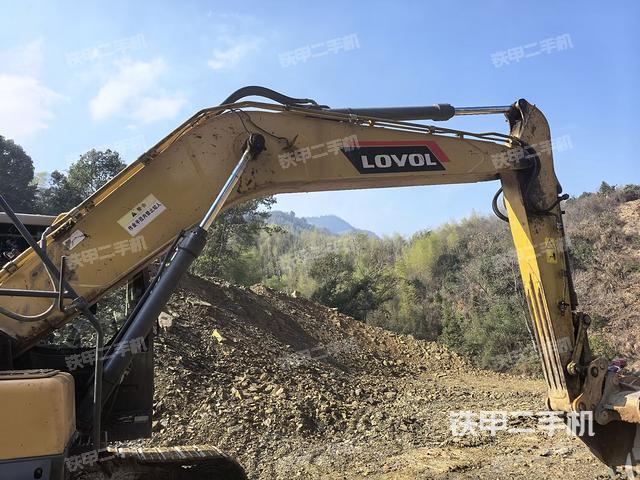 大臂整体 右侧(工作和回转装置) 大臂整体 右侧(工作和回转装置)