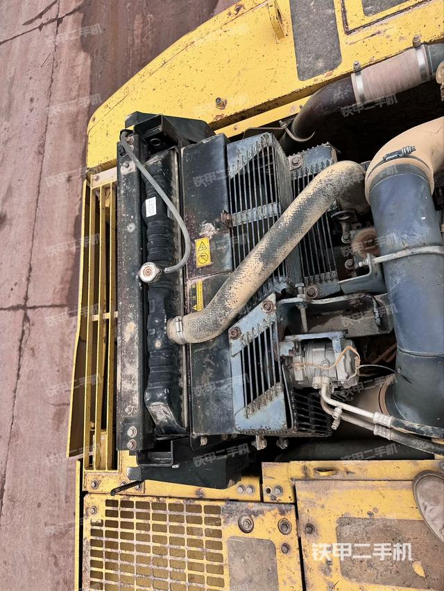 氣門室蓋螺絲特寫（上車部件）