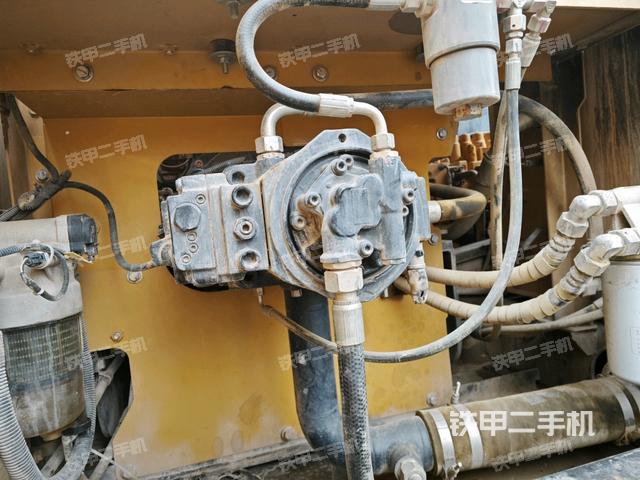 液壓泵斜45?左（大件艙室）