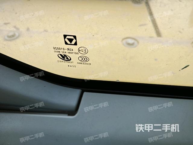 后窗玻璃角標(biāo)（駕駛室部分）