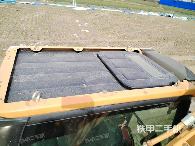 駕駛室頂部俯視(上車(chē)部件) 駕駛室頂部俯視(上車(chē)部件)