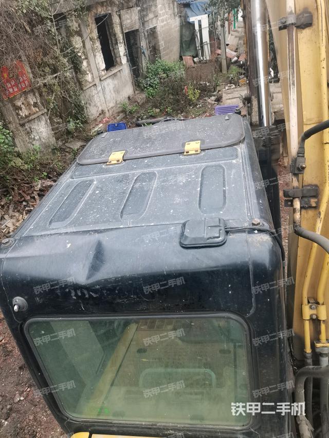 駕駛室頂部俯視(上車部件) 駕駛室頂部俯視(上車部件)
