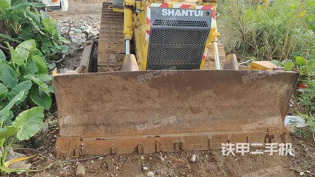 整机左侧（设备外观及核心部件）