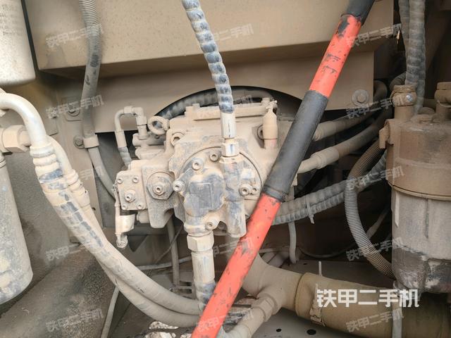 液壓泵斜45?左(大件艙室) 液壓泵斜45?左(大件艙室)