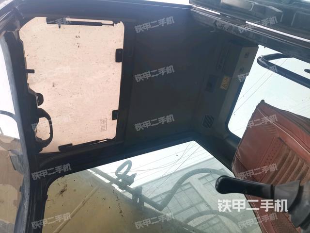 頂棚整體(駕駛室部分) 頂棚整體(駕駛室部分)