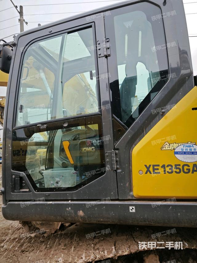 駕駛室正側(cè)（駕駛室部分）