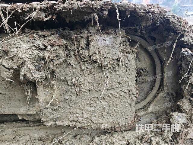 左侧履带整体 （行走机构）