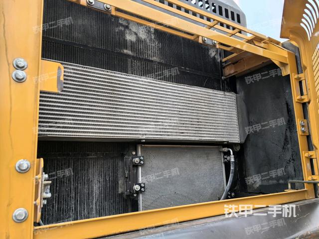 散熱器正面（大件艙室）