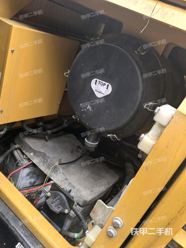 電瓶(大件艙室) 電瓶(大件艙室)