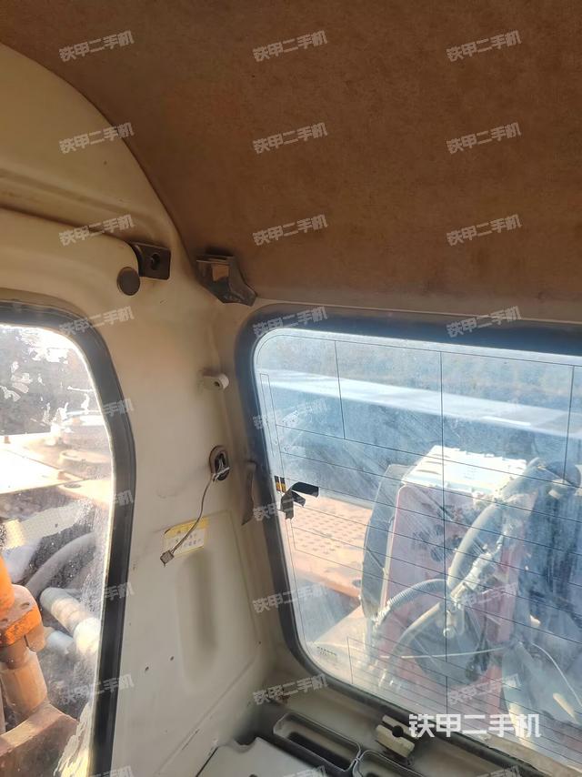 座椅后部（駕駛室部分）