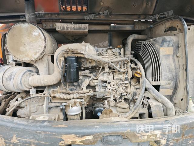 發(fā)動(dòng)機(jī)室（上車部件）