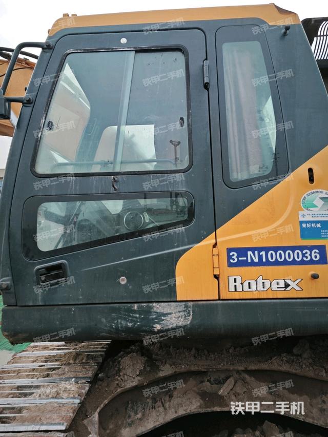 駕駛室正側(cè)（駕駛室部分）