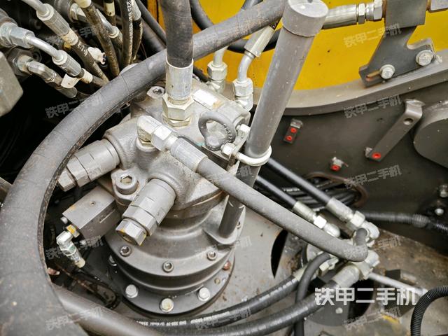 回轉(zhuǎn)馬達（上車部件）